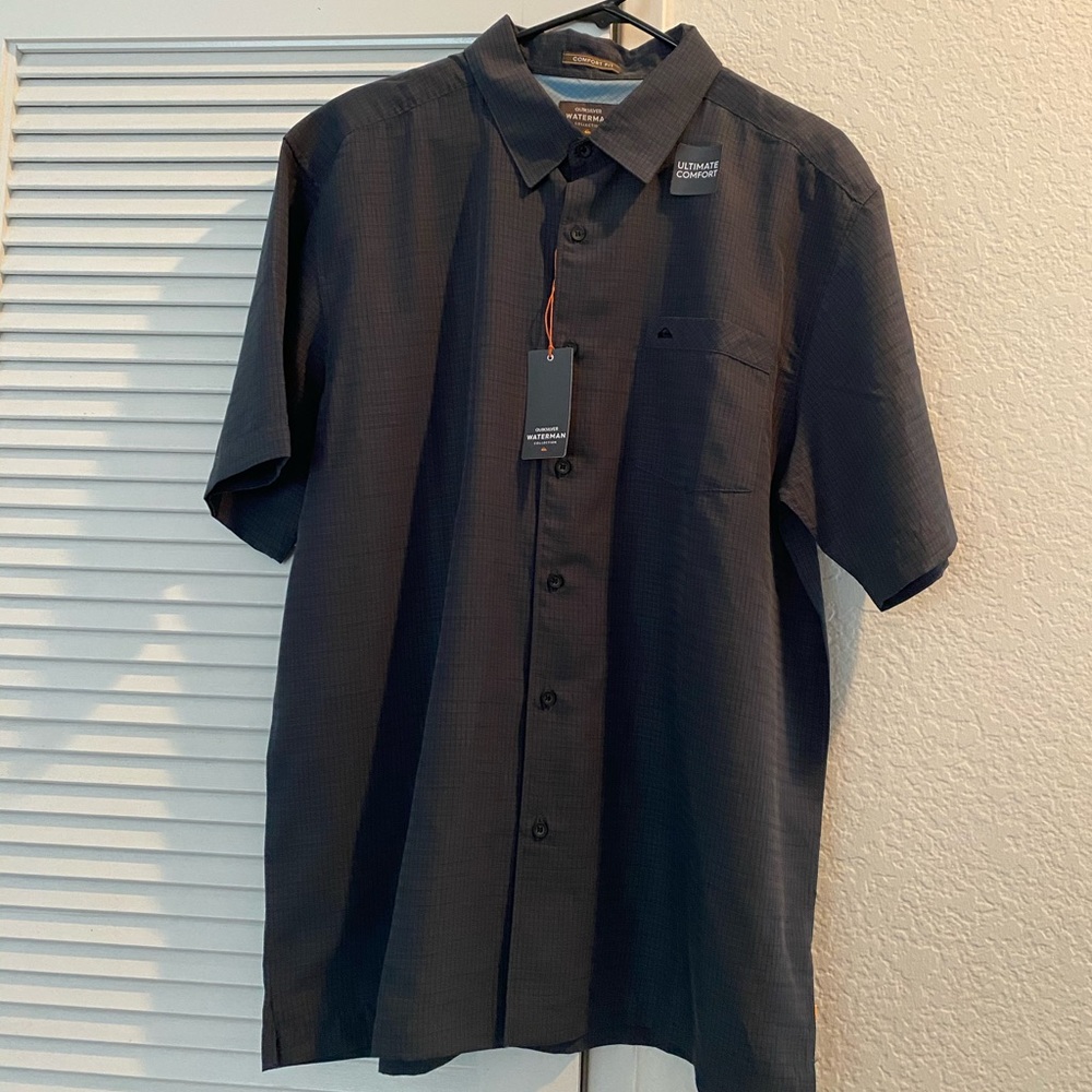 Quiksilver NWT Waterman Quicksilver button up. Size Large.
